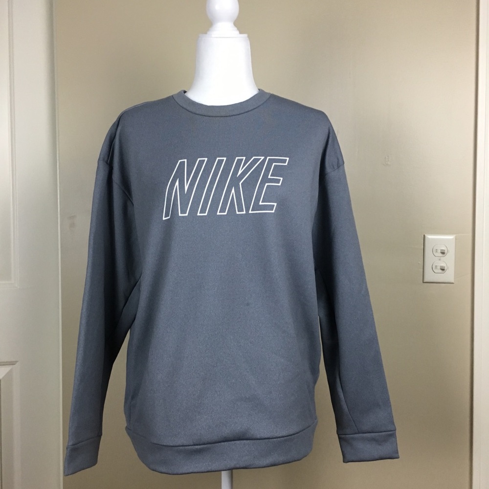 womans Nike sweatshirt Therma workout